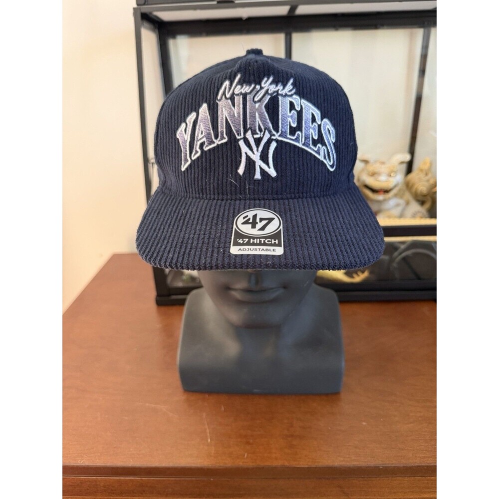 New York Yankees Old Timer ‘47 Hitch Navy Corduroy Snapback Adjustable Hat  NWT